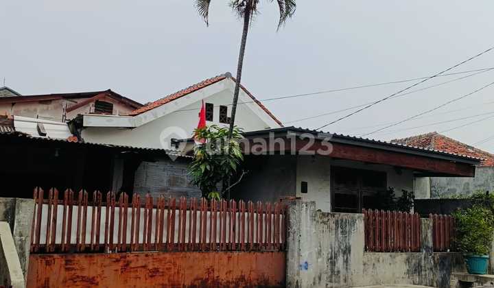 Jual Cepat Rumah Lama Selangkah ke MRT Untk Kos dan Hunian Jual Cepat Rumah Lama Selangkah ke MRT Untk Kos dan Hunian