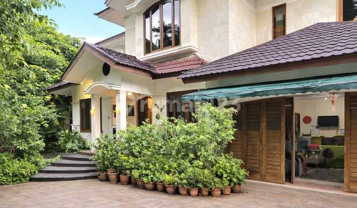 Dijual Rumah Klasik Terawat Siap Huni Area Ampera Kemang