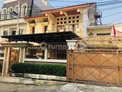 Rumah Siap Huni Nuansa Komplek Kebayoran Baru Jakarta Selatan 1