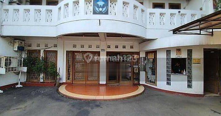 LEBAK BULUS, GEDUNG PERKANTORAN MURAH, AREA KOMERSIL, DIJALAN UTAMA 1