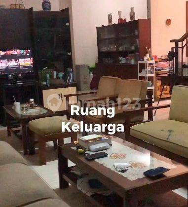 Rumah Siap Huni Semi Furnished di Kebayoran Baru  1