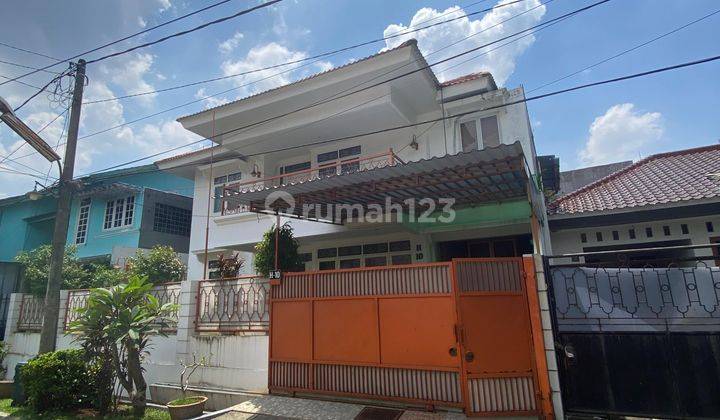 Rumah Lama Terawat Dalam Komplek Cinere Megapolitan  1