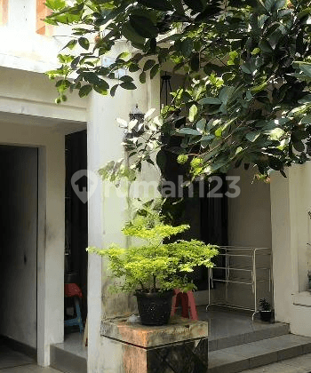 Rumah Siap Huni Semi Furnished di Kebayoran Baru  2