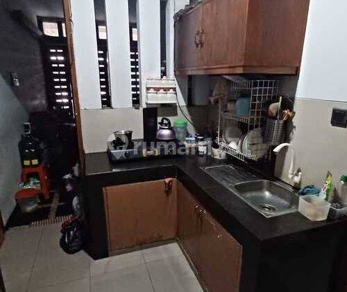 Rumah Strategis Dijual di Mampang Prapatan Dekat Pusat Kota 2