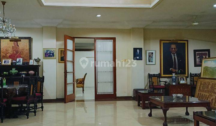 Dijual Rumah Siap Huni Zona Komersial Dengan Tanah Luas 2002 m² di Cilandak Timur 1