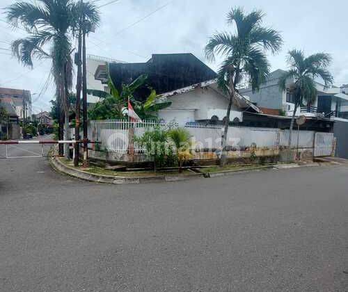 Dijual Rumah Hitung Tanah Pondok Indah Posisi Hoek 1