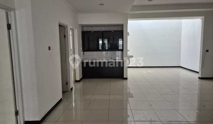 2-Story House Janur Indah Beautiful & Serene 2