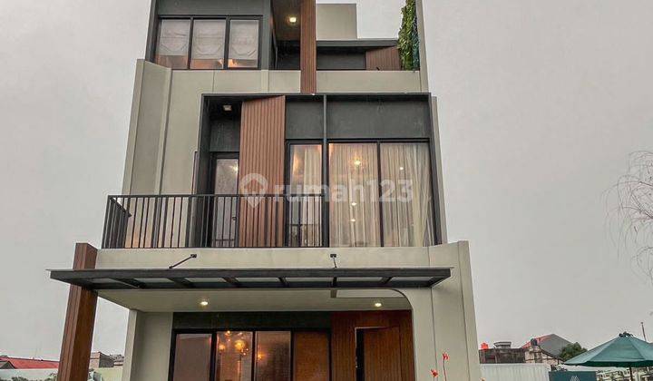 PERUMAHAN ARIA PURI RUMAH 3 LANTAI  (YG) 1