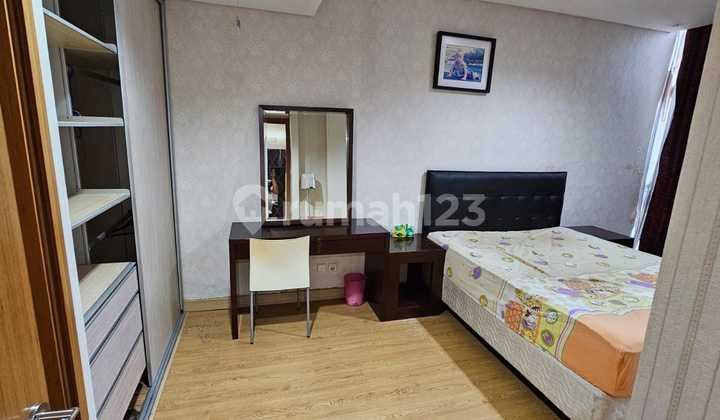 The Summith Apartemen Luas Ada Gudang