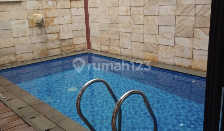 Rumah Premium Cluster Jadeite BSD City Ada Kolam Renang