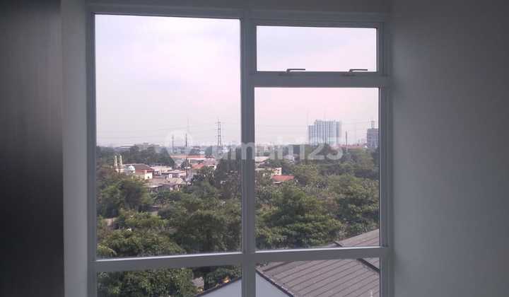 Puri Mansion Semi-Furnished Apartment with Private Elevator (ha) 2