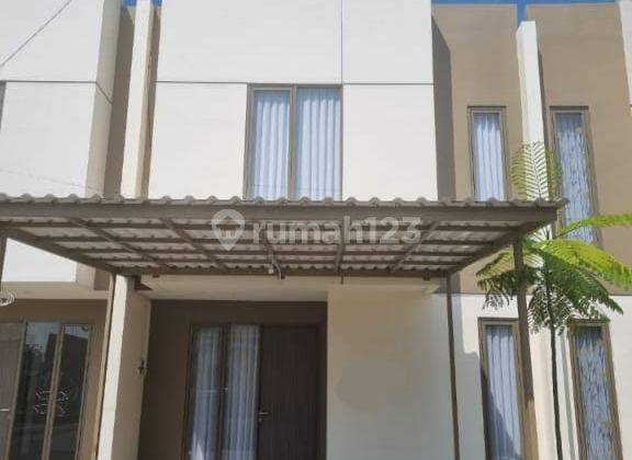 Rumah 2 Lantai Bagus Semi Furnished SHM 1