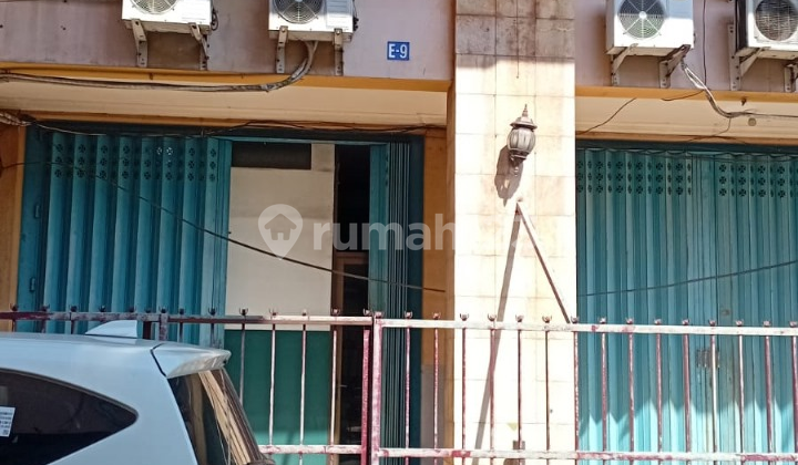 Shop House for Sale, Needs Minor Renovation, 8 m², HGB Title, Tidar, Surabaya 2