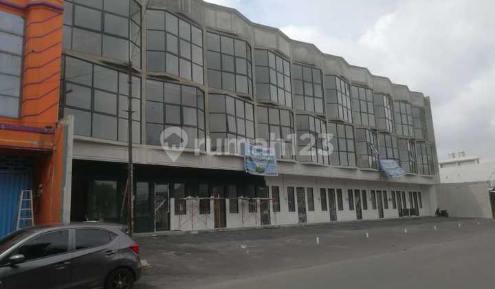Shop House, 3 Floors, Freehold Title, in Kedung Baruk 1