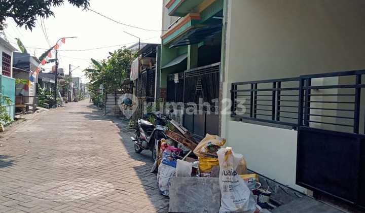 Rumah Kontrakan Terenovasi Unfurnished SHM Rungkut, Surabaya