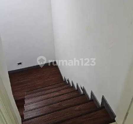 Rumah Bagus Unfurnished SHM Surabaya Kota, Surabaya 2