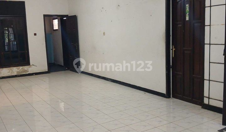 House on Jl Ketintang Madya, 2 Floors, SHM 2