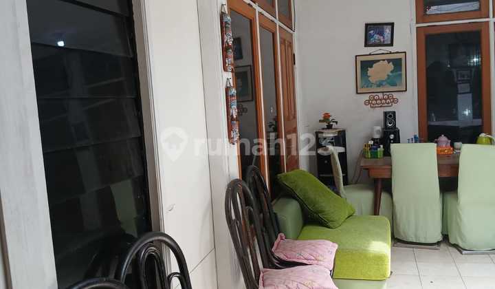 Rumah, 2 Lantai, SHM, di Ketintang 2