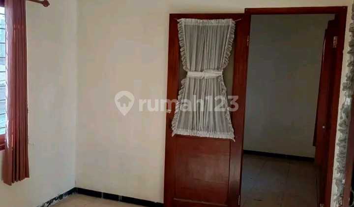 For Rent House Needs Minimal Renovation Unfurnished SHM Gununganyar, Surabaya 2
