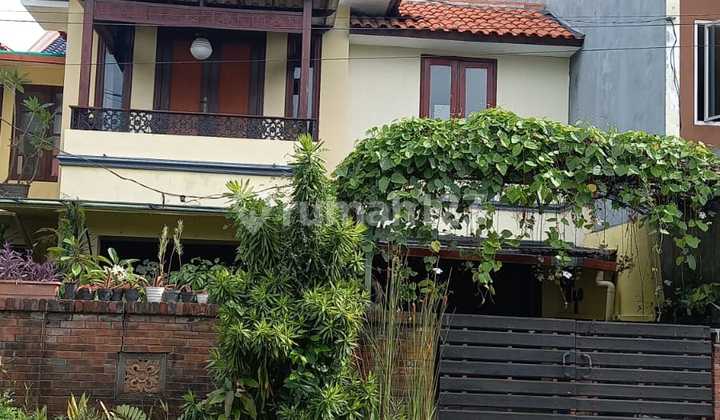 House Needs Minor Renovation Unfurnished Freehold Title Rungkut, Surabaya 2
