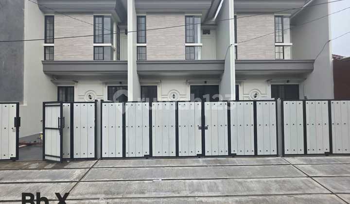 House, 2 Floors, SHM, in Surabaya City House, 2 Floors, SHM, in Surabaya City