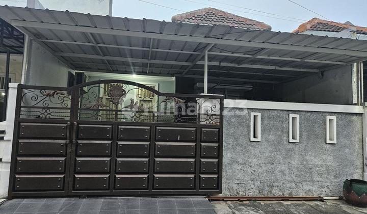 House Needs Minor Renovation Unfurnished Freehold Title Kenjeran, Surabaya 1