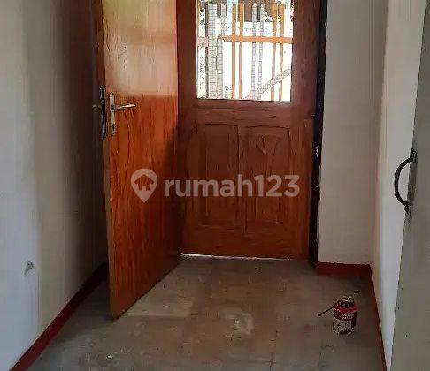 Rumah 2 Lantai Unfurnished HGB di Jl. Sulung, Surabaya 2