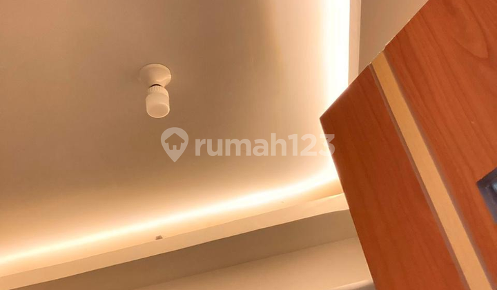 Apartment 2 BR Semi Furnished