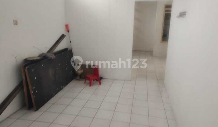 Rumah Kontrakan Unfurnished Rungkut, Surabaya 2