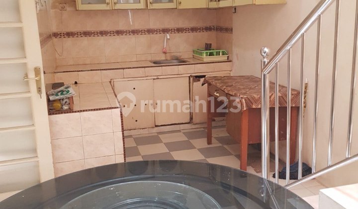 Good Unfurnished Rental House with SHM, Kenjeran, Surabaya Good Unfurnished Rental House with SHM, Kenjeran, Surabaya