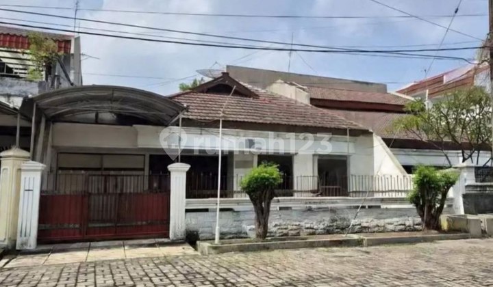 Dharmahusada Utara House, Strategic Location, Garage Dharmahusada Utara House, Strategic Location, Garage