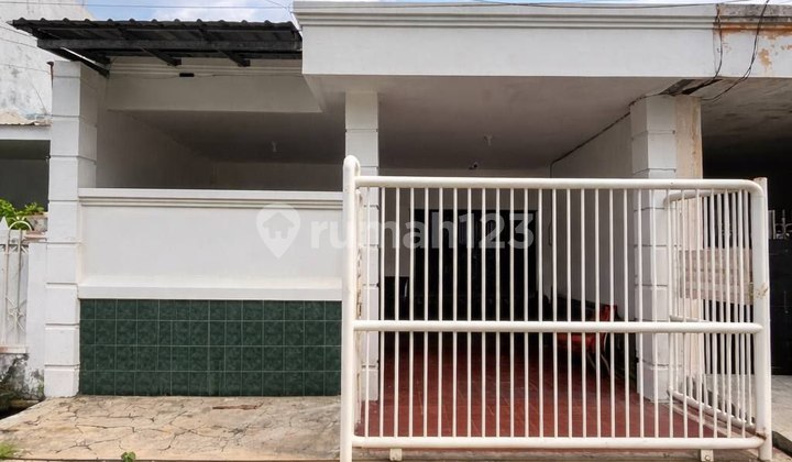 Babatan West Beach House Strategic, Ready to Occupy Babatan West Beach House Strategic, Ready to Occupy