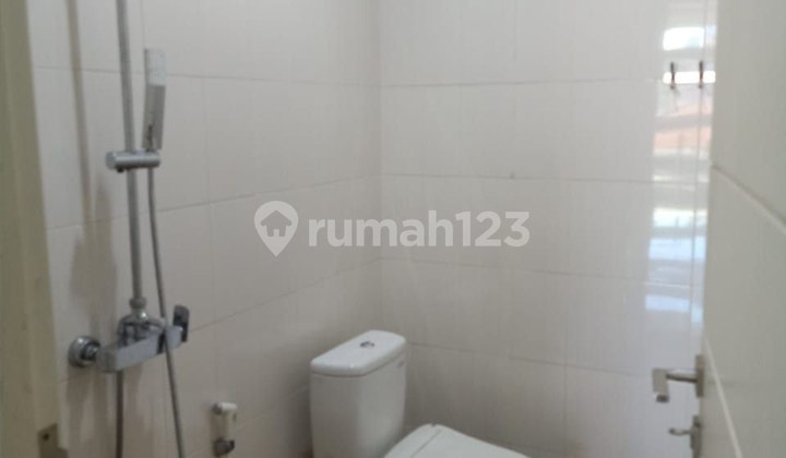 Rumah Darmo Permai Selatan Strategis, Siap Huni, Fully Furnished