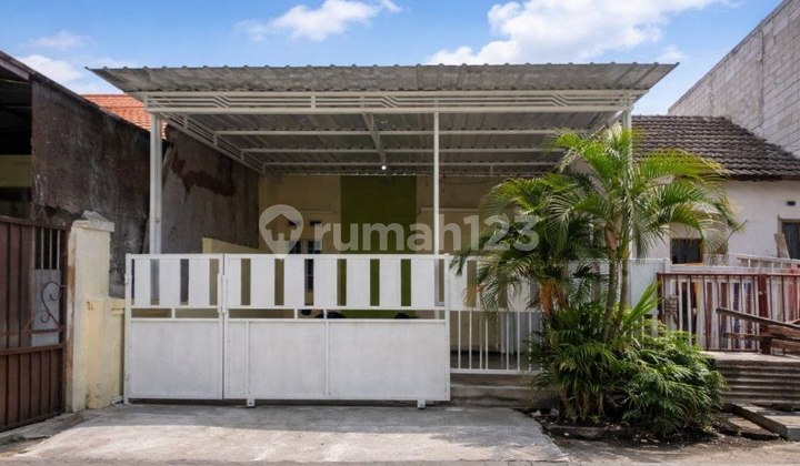 Puri Indah Pandugo House Ready to Live, Renovated, Carport