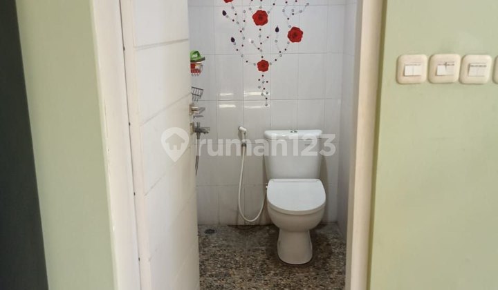 Rumah Darmo Permai Selatan Strategis, Siap Huni, Fully Furnished 2