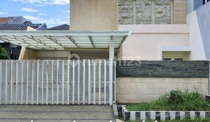 Rumah Dharmahusada Indah Timur Strategis, Minimalis, Siap Huni