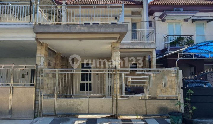 Beach House Mentari Strategic, 4 Car Street Row 1