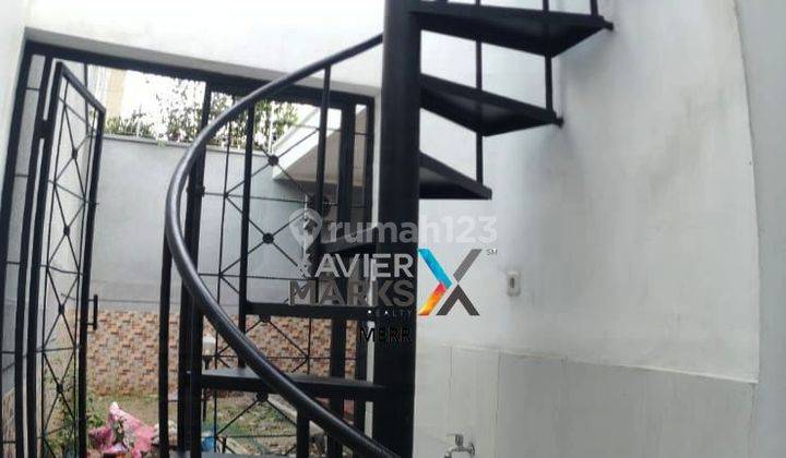 Dijual Rumah di Manyar Kertoarjo Selangkah Dari Raya Kertajaya 2