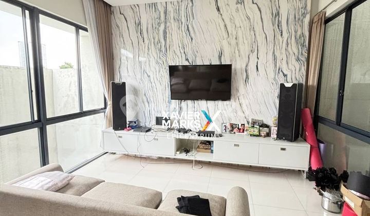 For Sale: Grand Kenjeran Wisteria House, Secondhand Like New