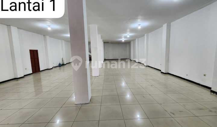 For Rent: 3-Story Shop House in Kranggan Bubutan, Surabaya City Center