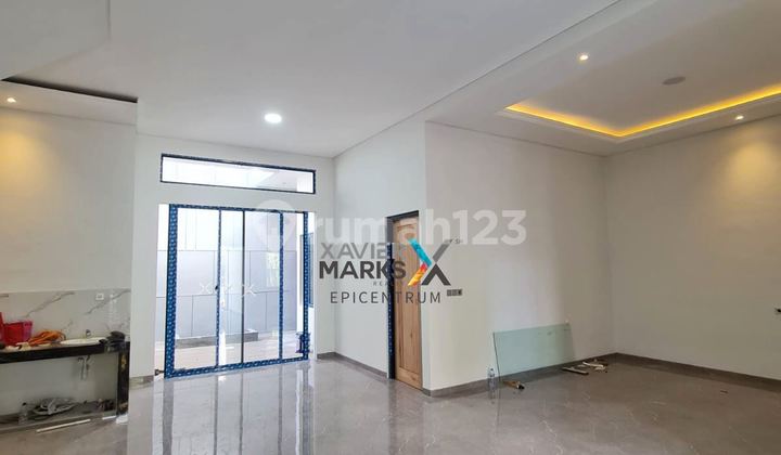 For Sale New Fresh House in Manyar Kertoadi Galaxy Mall 2