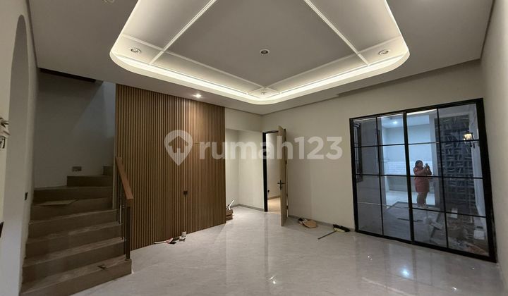Rumah Baru di Manyar Termurah Elegant American Modern Lokasi Prestige 2