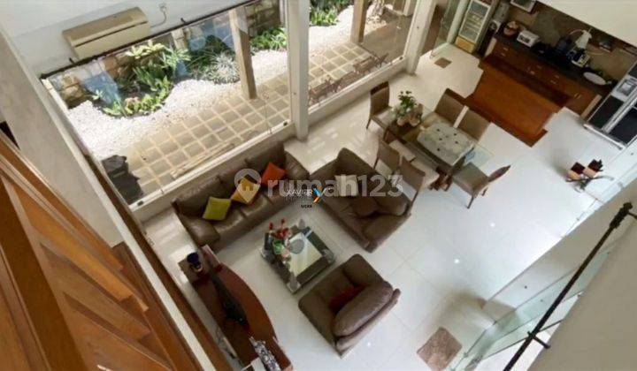 Dijual Cepat Rumah di Royal Residence Bergaya Villa 1