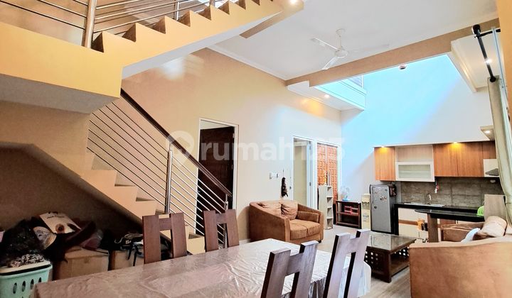 For Sale: Wisma Permai House near Unair ITS Galaxy Mall, Move-In Ready