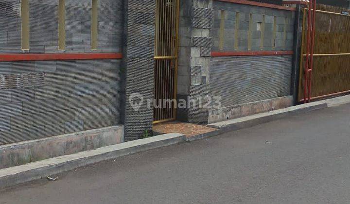 Rumah Siap Huni di Jl. Saturnus luas tanah 306m² Murah 2