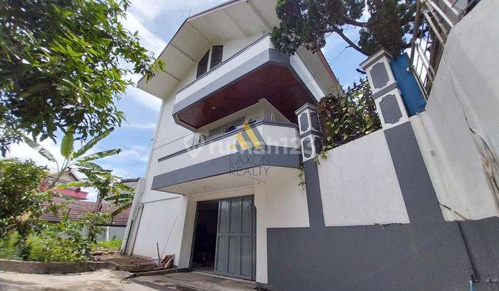 Rumah di Komplek cipaganti permai dan tanah sangat luas SHM 1