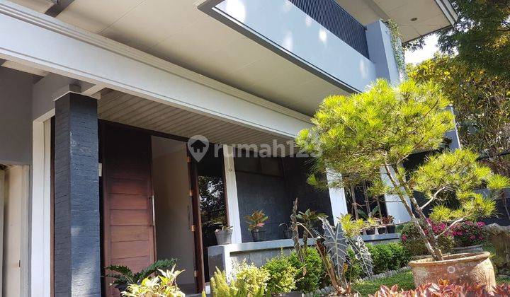 Rumah Bagus di Jalan sutami Bandung Utara 1