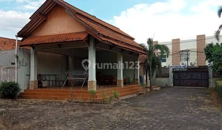 Investasi Menarik! Dijual Rumah Luas Dekat Kampus Cibiru Kota Bandung 2