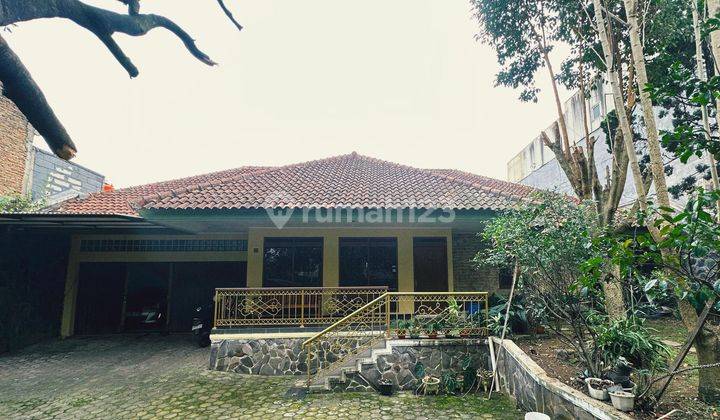 Rumah Semi Furnished Pinggir Jalan 1