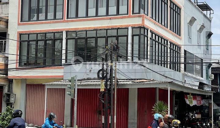 Strategic Commercial Building in the Center of Samarinda City, Government Office Area, Commercial Building